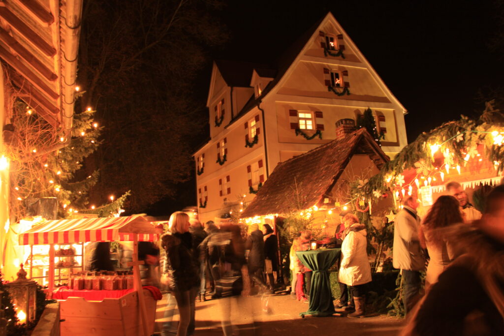 Bild von Schloss Hof Weihnachtsmarkt 