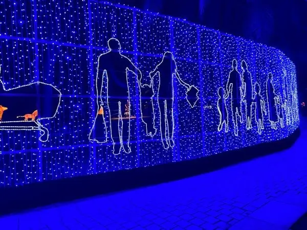 Image of the bright blue family entrance in the Styrassic Night lights park
